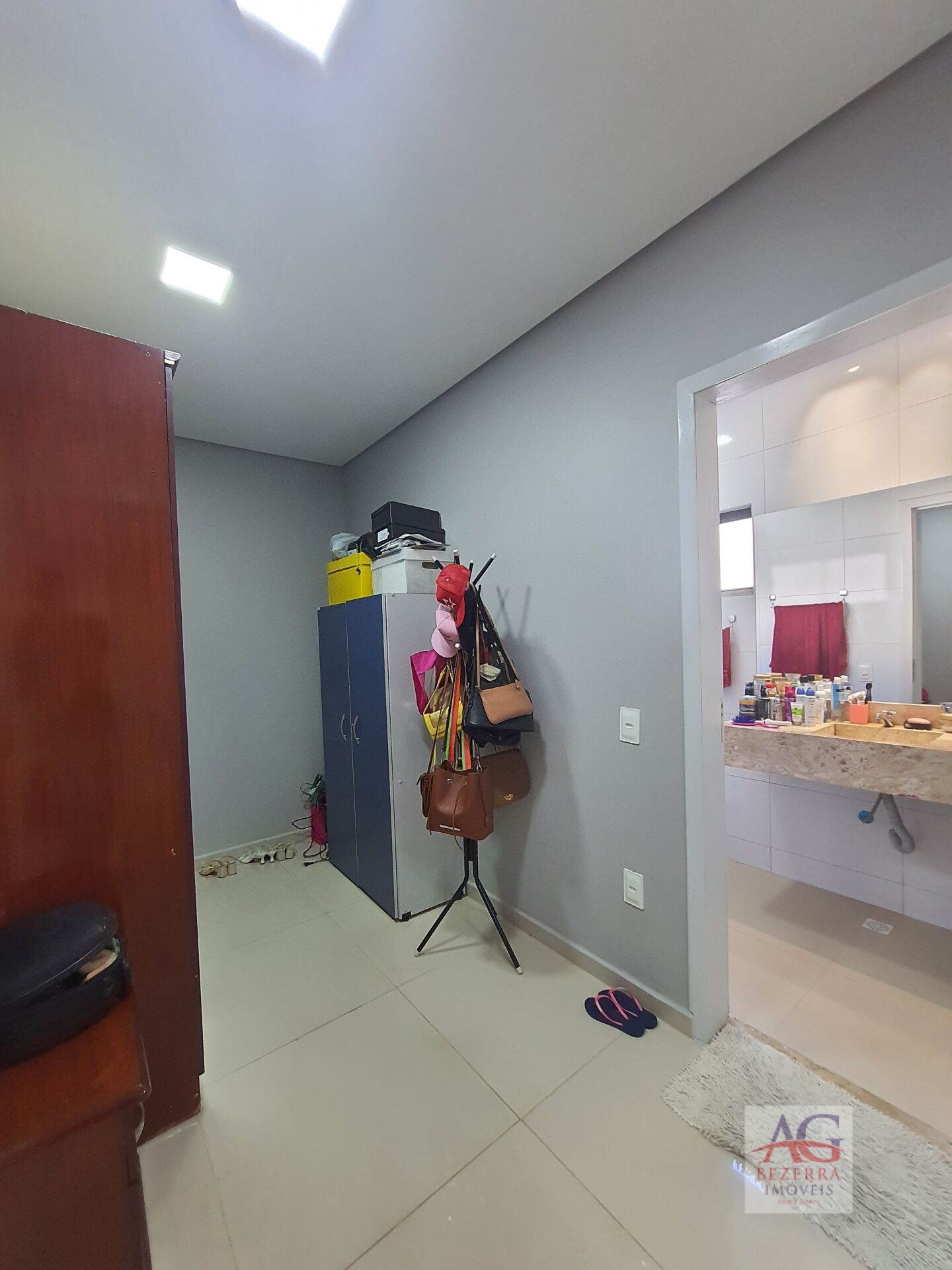 Casa à venda com 3 quartos, 300m² - Foto 18