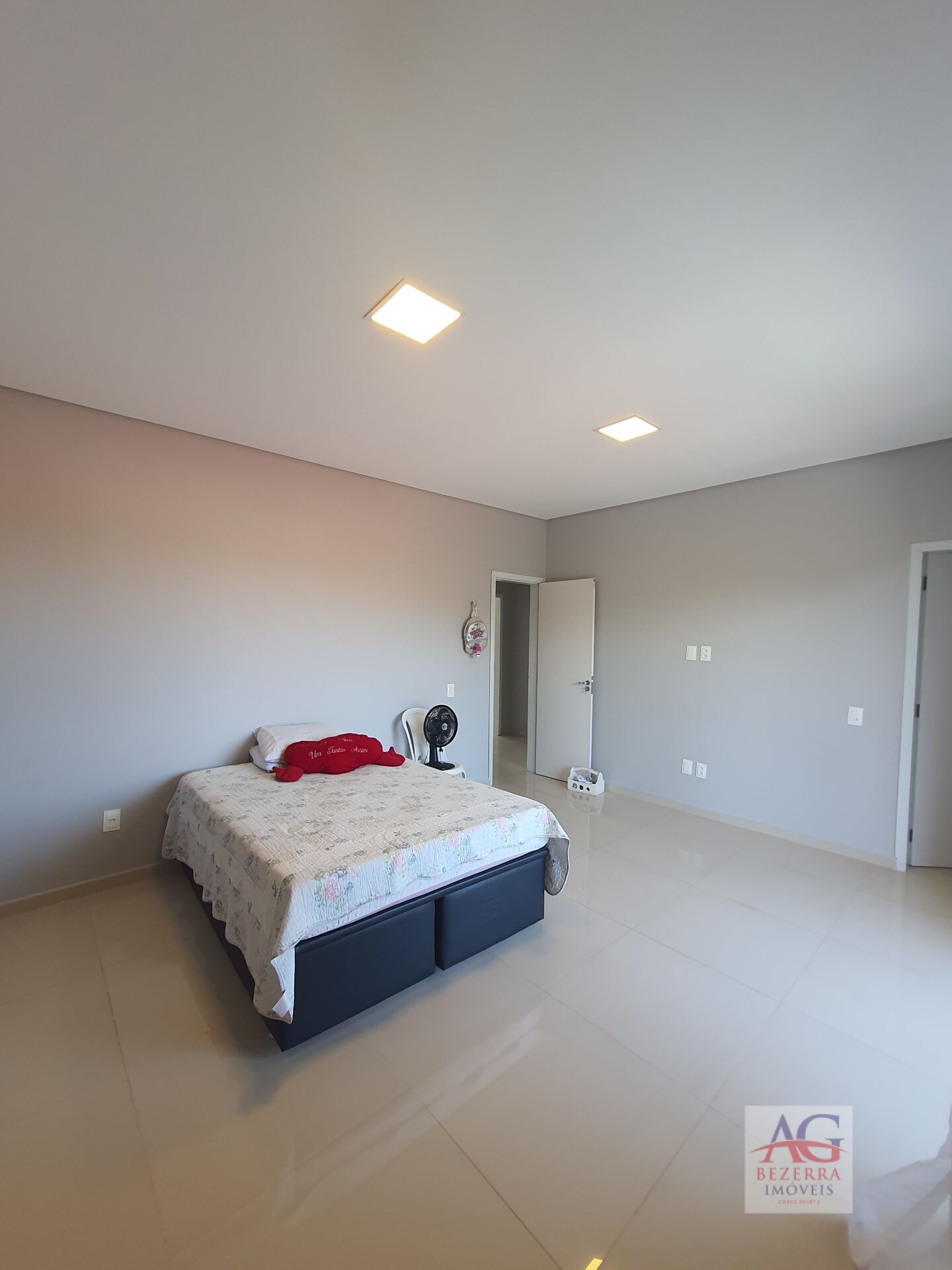 Casa à venda com 3 quartos, 300m² - Foto 40