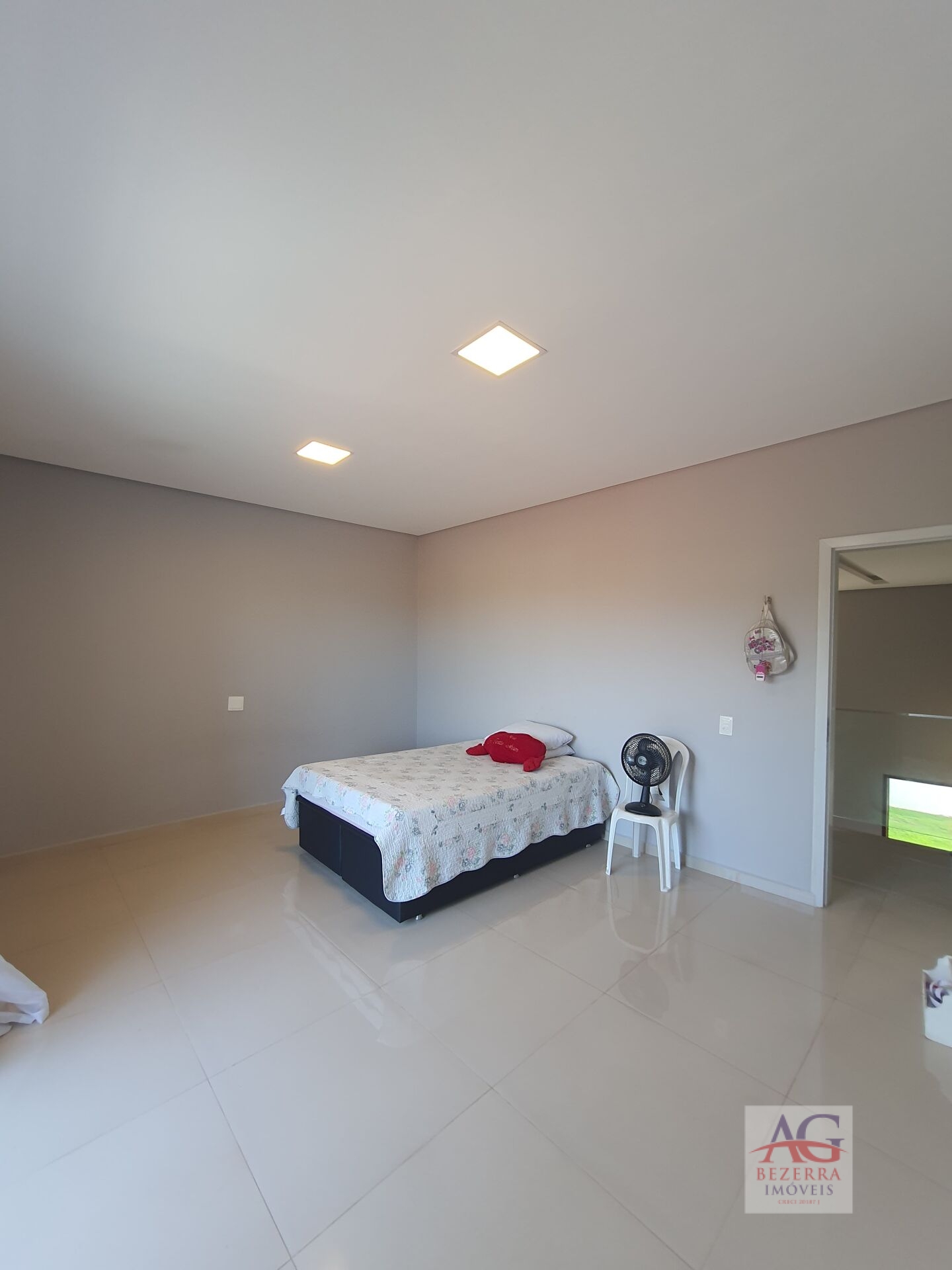 Casa à venda com 3 quartos, 300m² - Foto 41