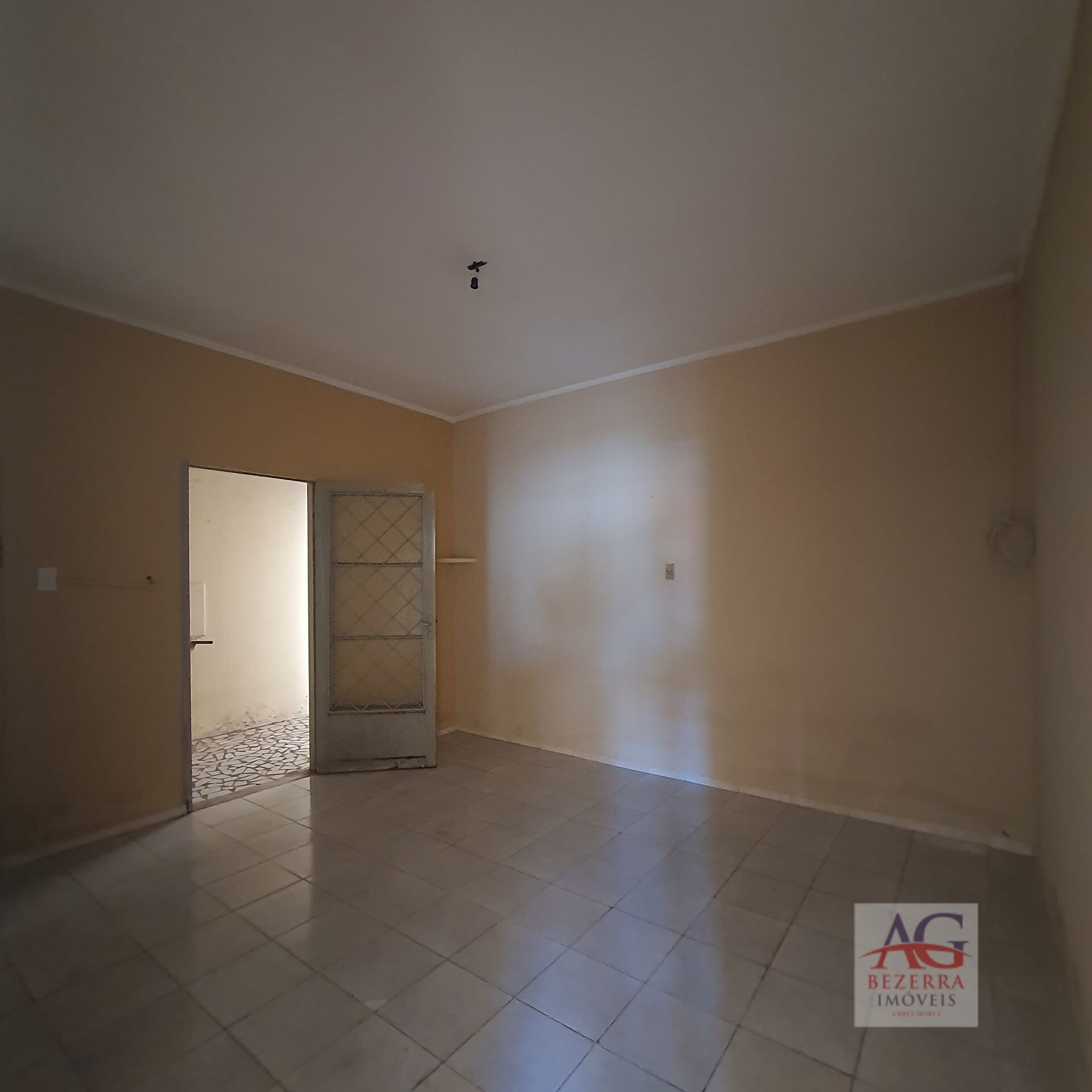 Casa à venda com 2 quartos, 200m² - Foto 12