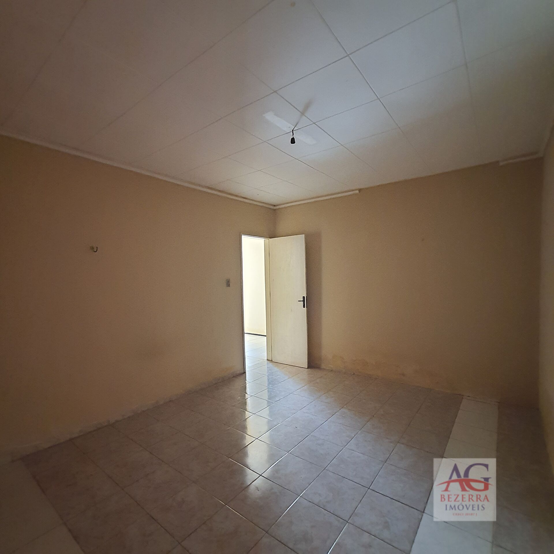 Casa à venda com 2 quartos, 200m² - Foto 18