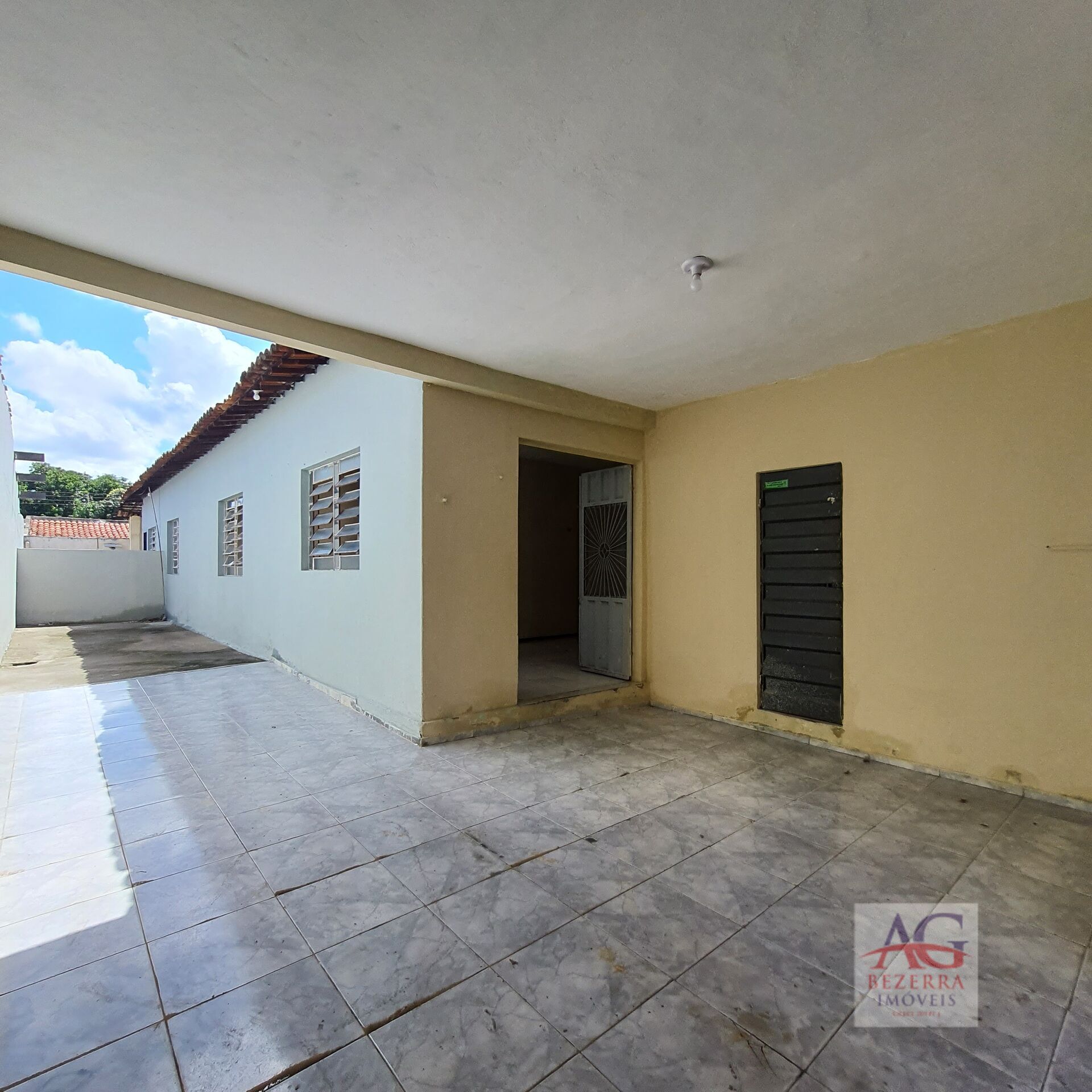 Casa à venda com 2 quartos, 200m² - Foto 6