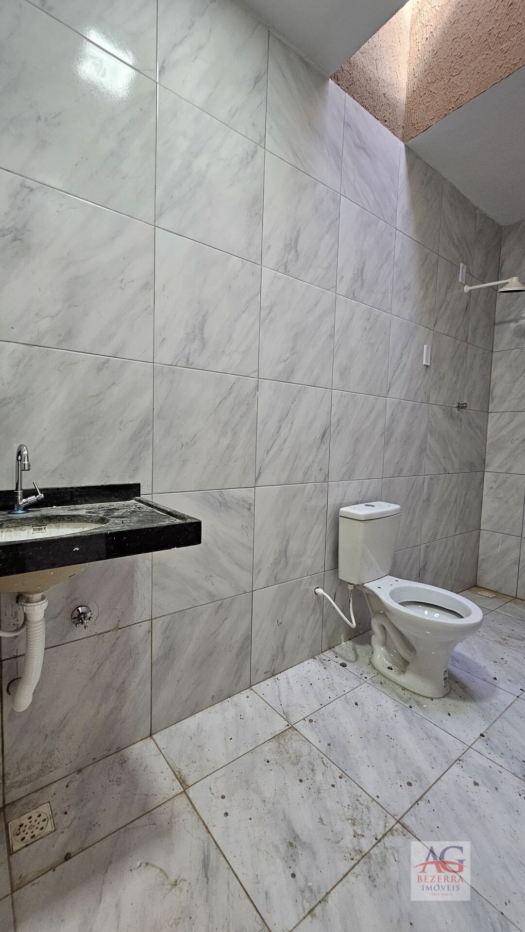 Casa à venda com 2 quartos, 80m² - Foto 13