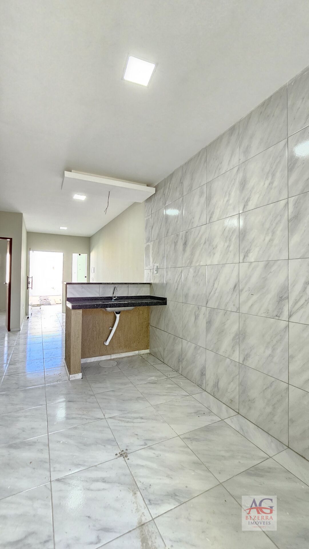 Casa à venda com 2 quartos, 80m² - Foto 6