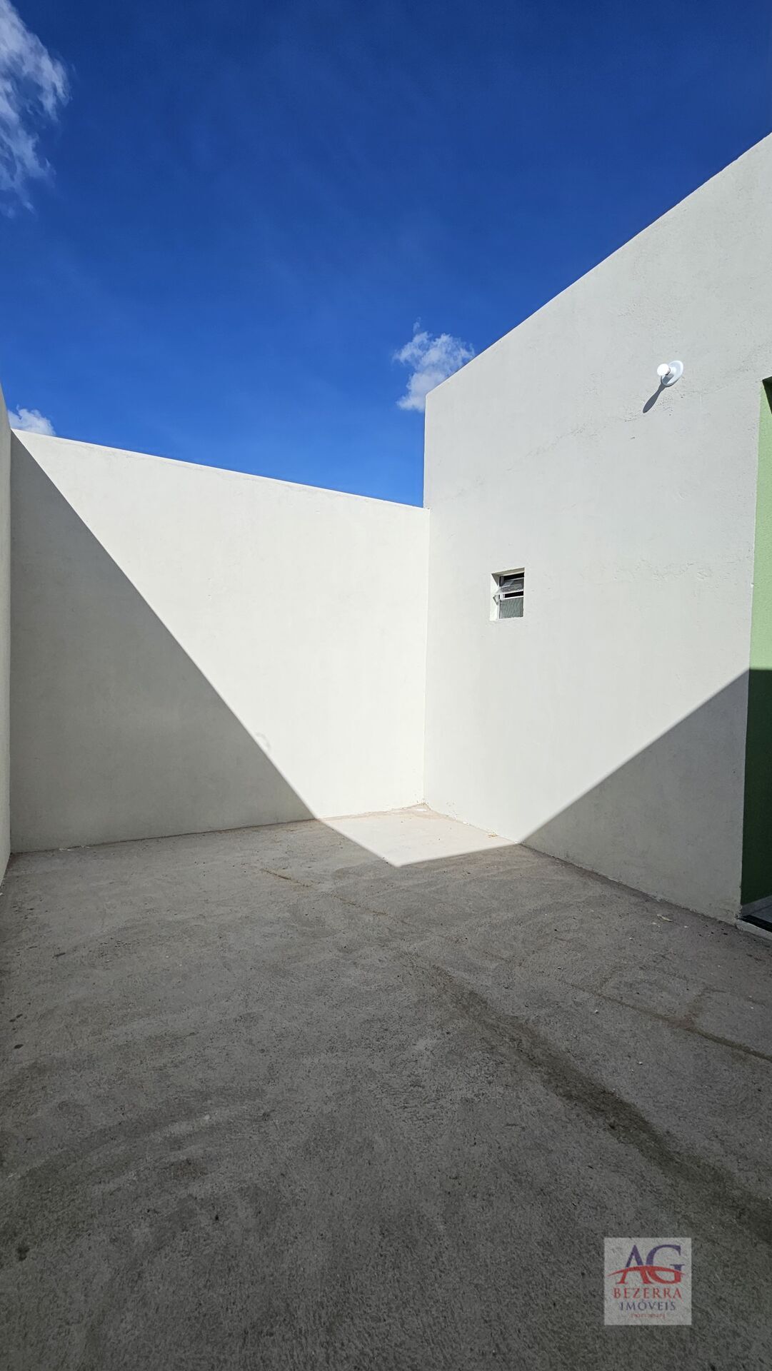 Casa à venda com 2 quartos, 80m² - Foto 15