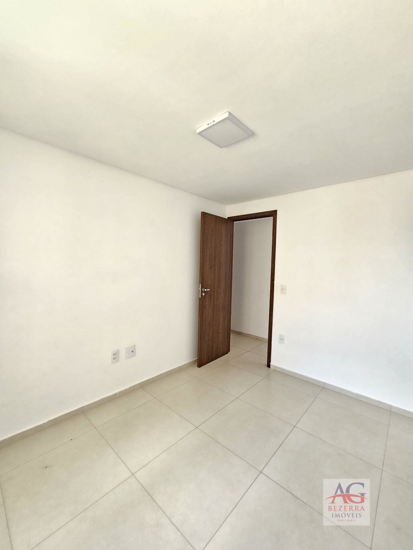 Apartamento à venda com 3 quartos, 80m² - Foto 17