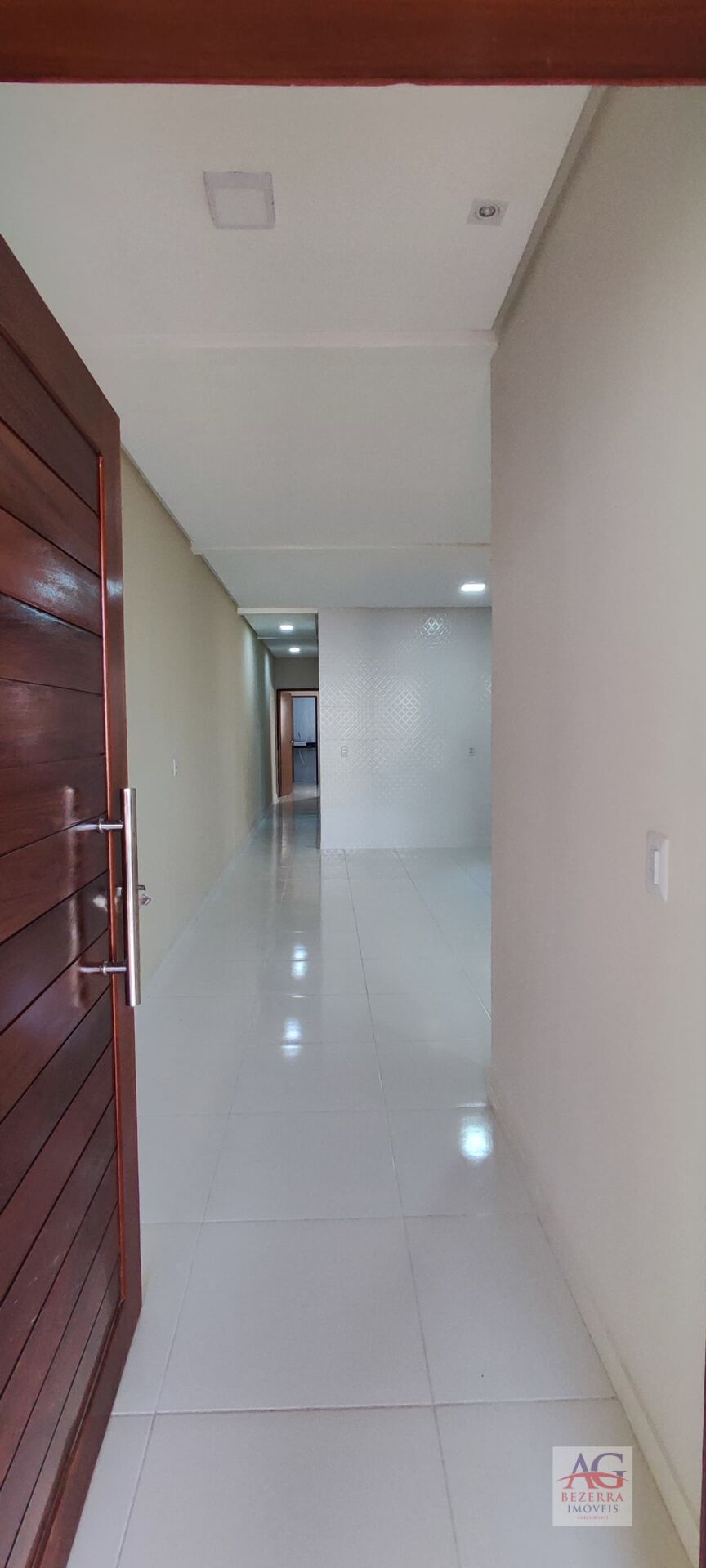 Casa à venda com 3 quartos, 150m² - Foto 2