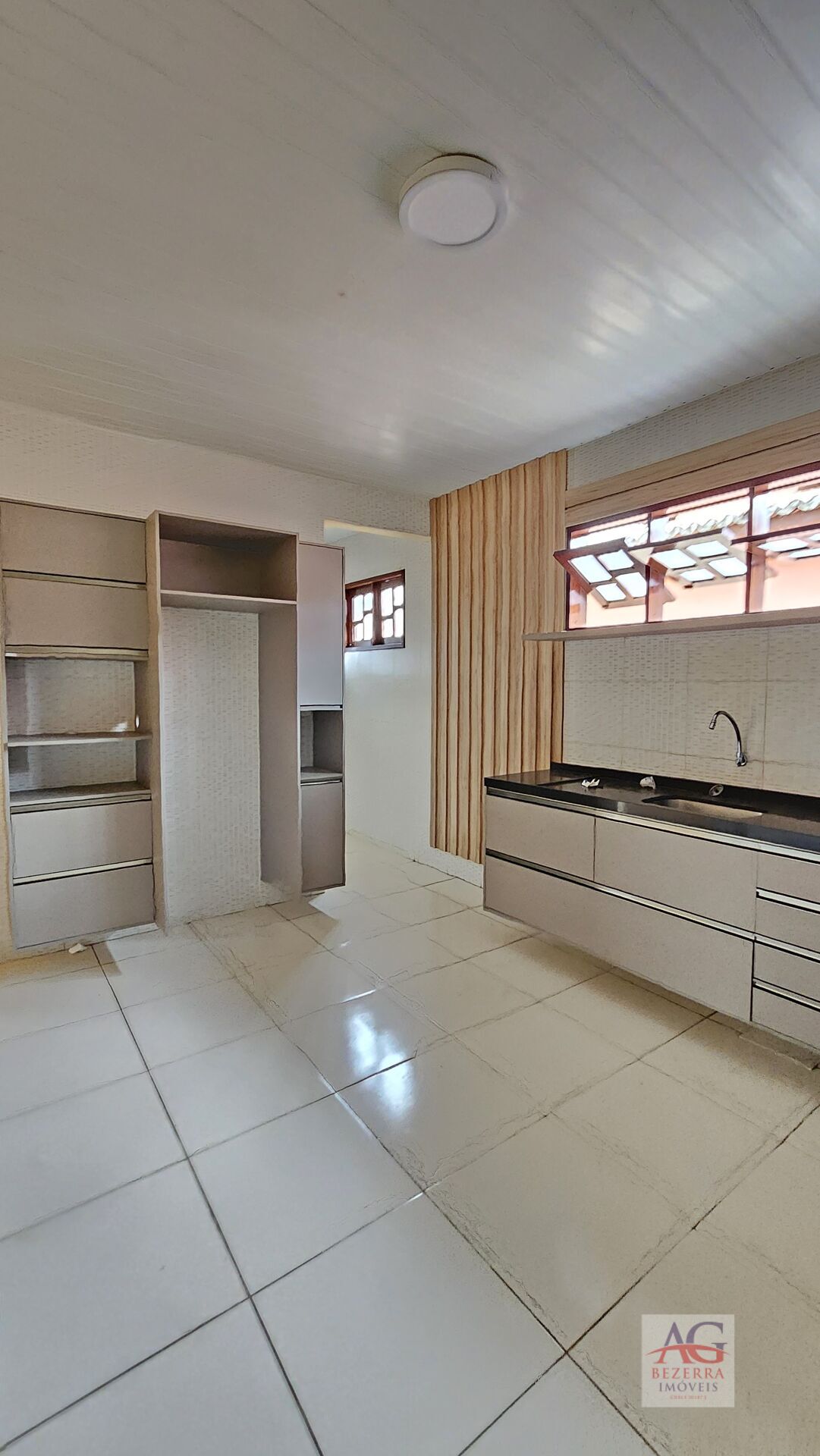 Casa à venda com 3 quartos, 250m² - Foto 8