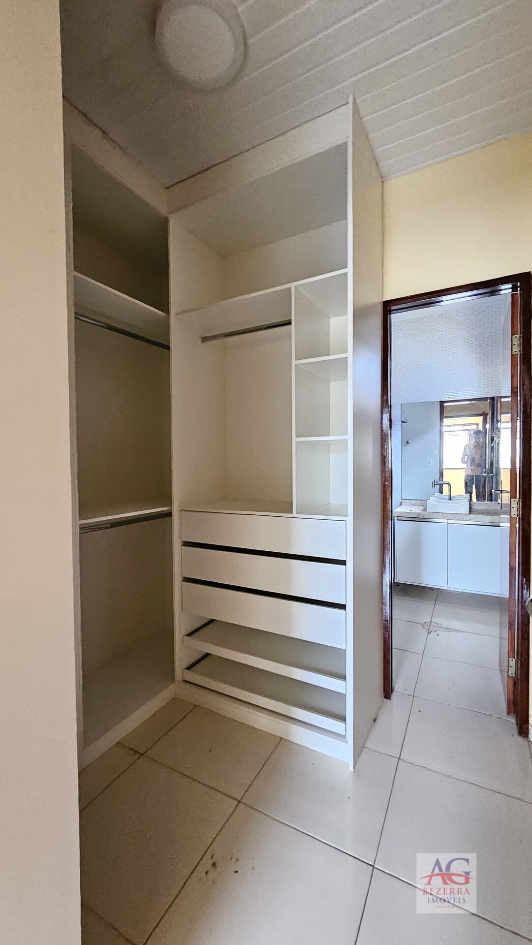 Casa à venda com 3 quartos, 250m² - Foto 17