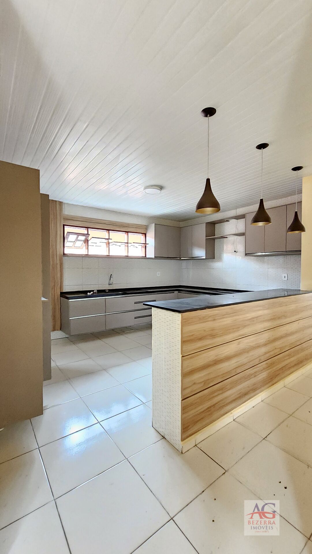 Casa à venda com 3 quartos, 250m² - Foto 6