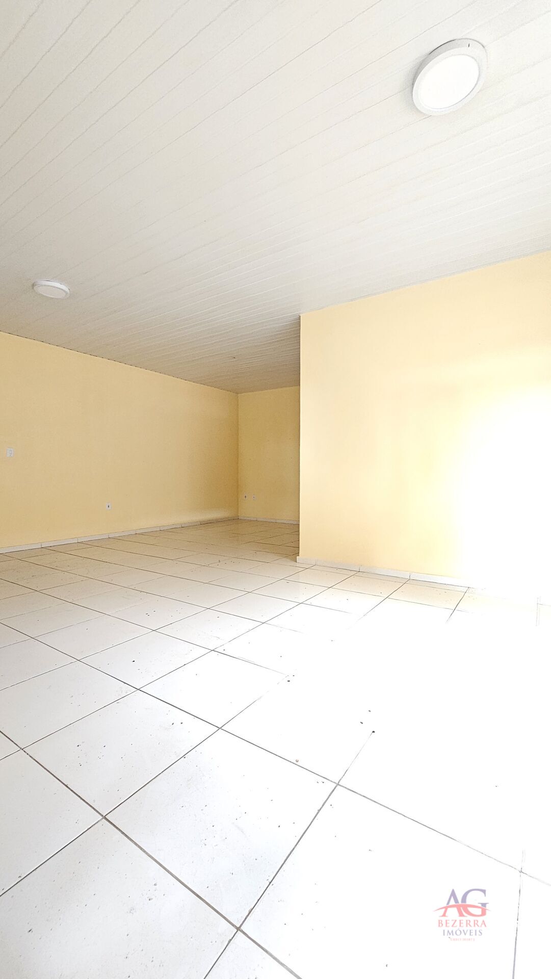 Casa à venda com 3 quartos, 250m² - Foto 3