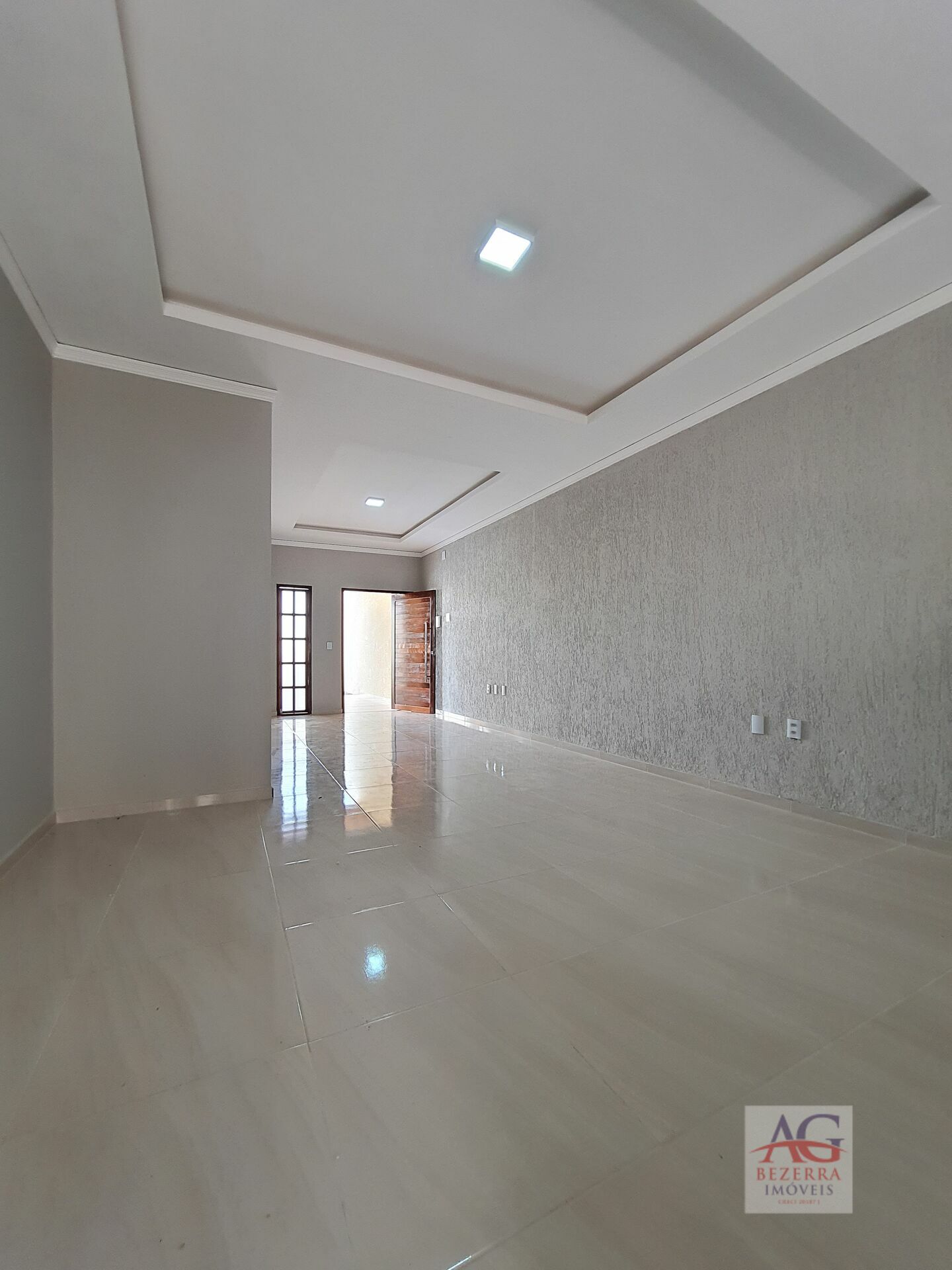 Casa à venda com 3 quartos, 136m² - Foto 3