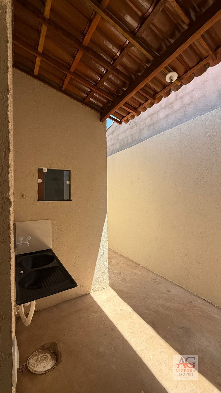 Casa à venda com 3 quartos, 89m² - Foto 9