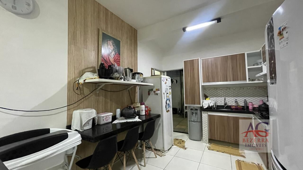 Casa à venda com 2 quartos, 209m² - Foto 14