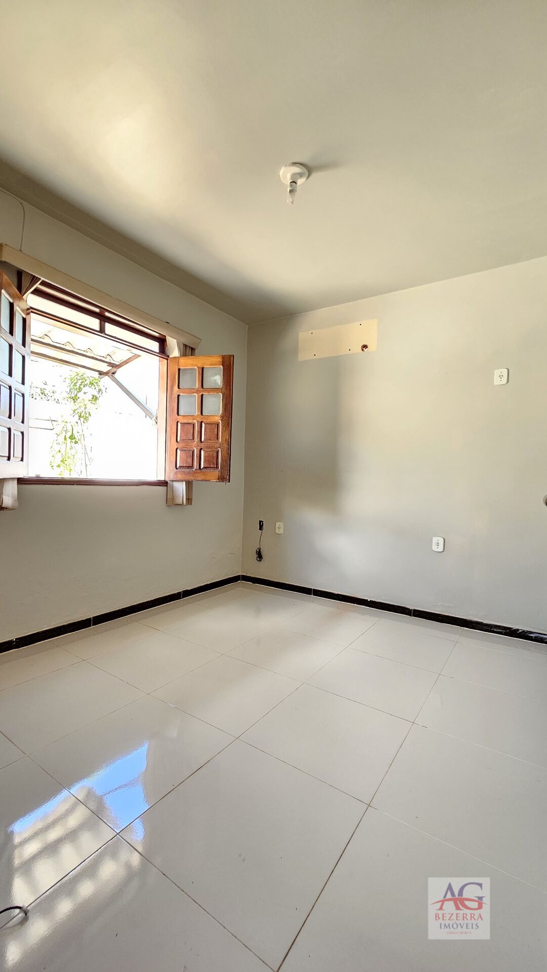 Casa à venda com 3 quartos, 86m² - Foto 12