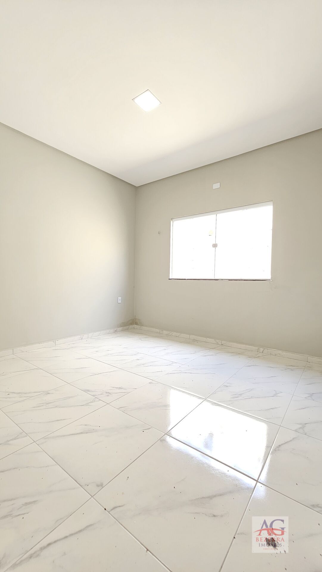 Casa à venda com 3 quartos, 99m² - Foto 14