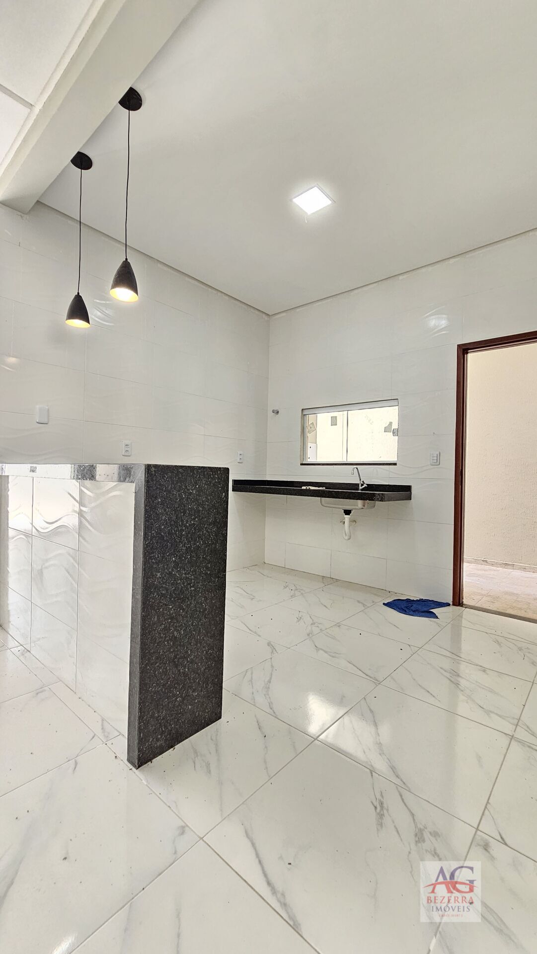 Casa à venda com 3 quartos, 99m² - Foto 9