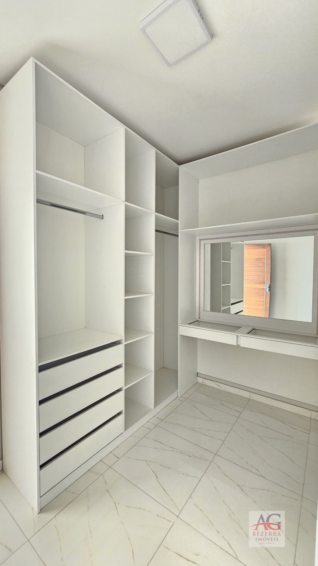 Casa à venda com 4 quartos, 260m² - Foto 22