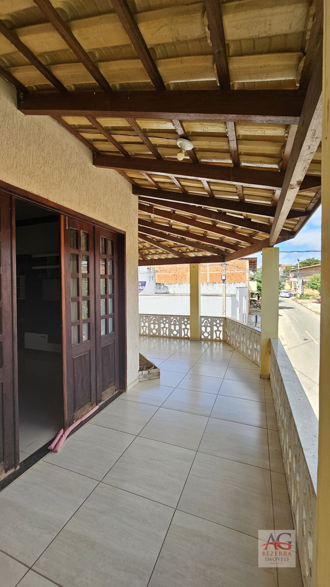 Casa à venda com 3 quartos, 170m² - Foto 1