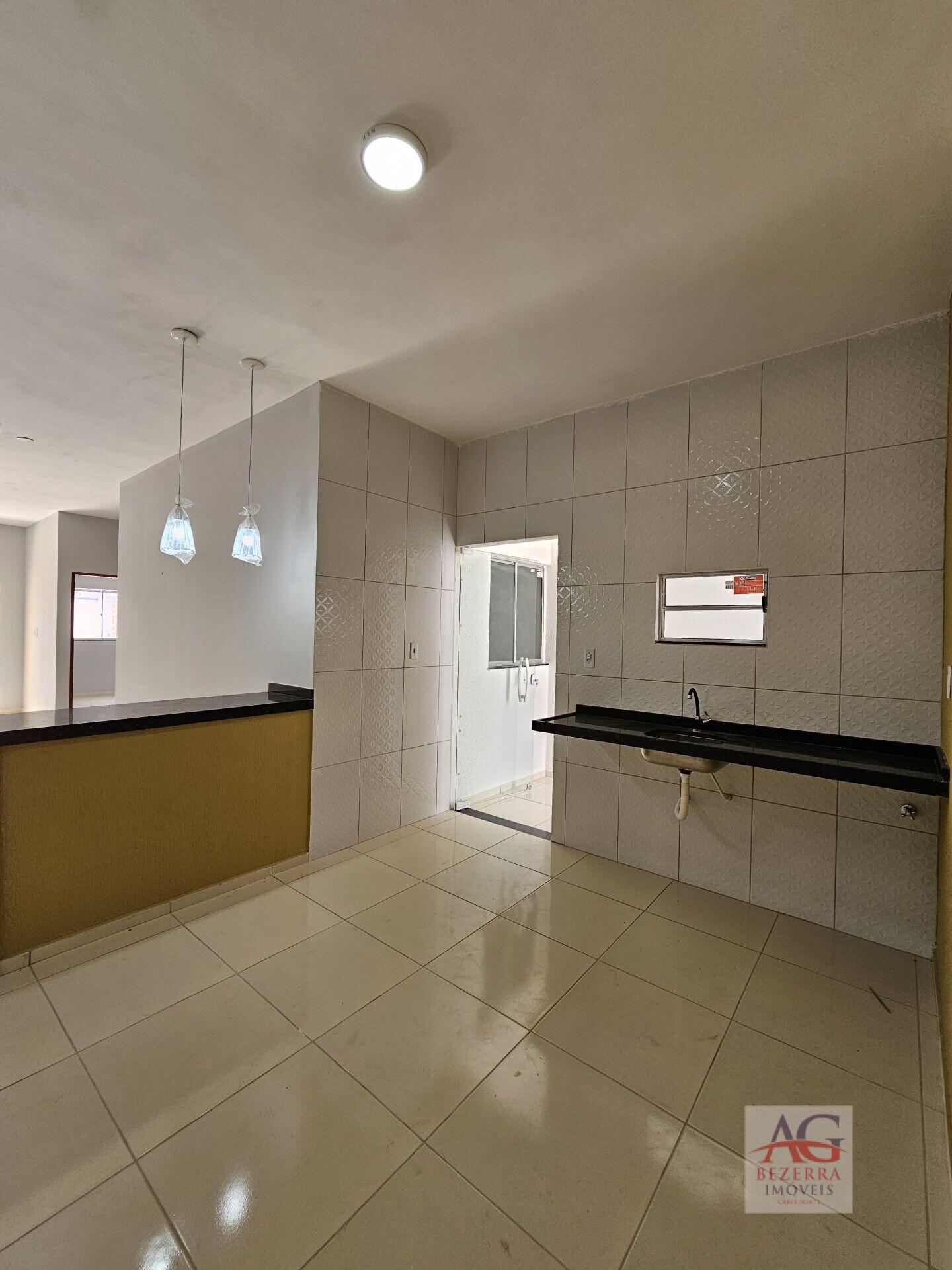 Casa à venda com 3 quartos, 85m² - Foto 11