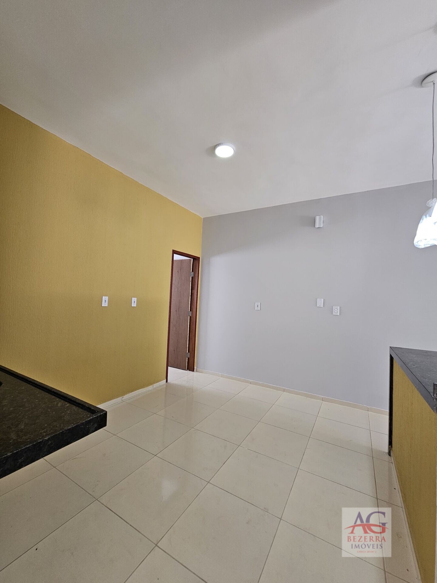 Casa à venda com 3 quartos, 85m² - Foto 13