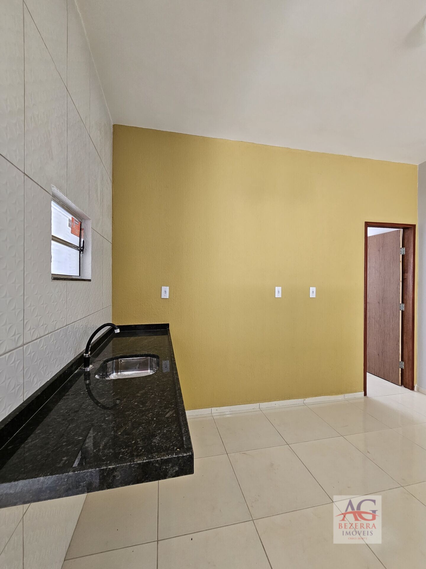 Casa à venda com 3 quartos, 85m² - Foto 14