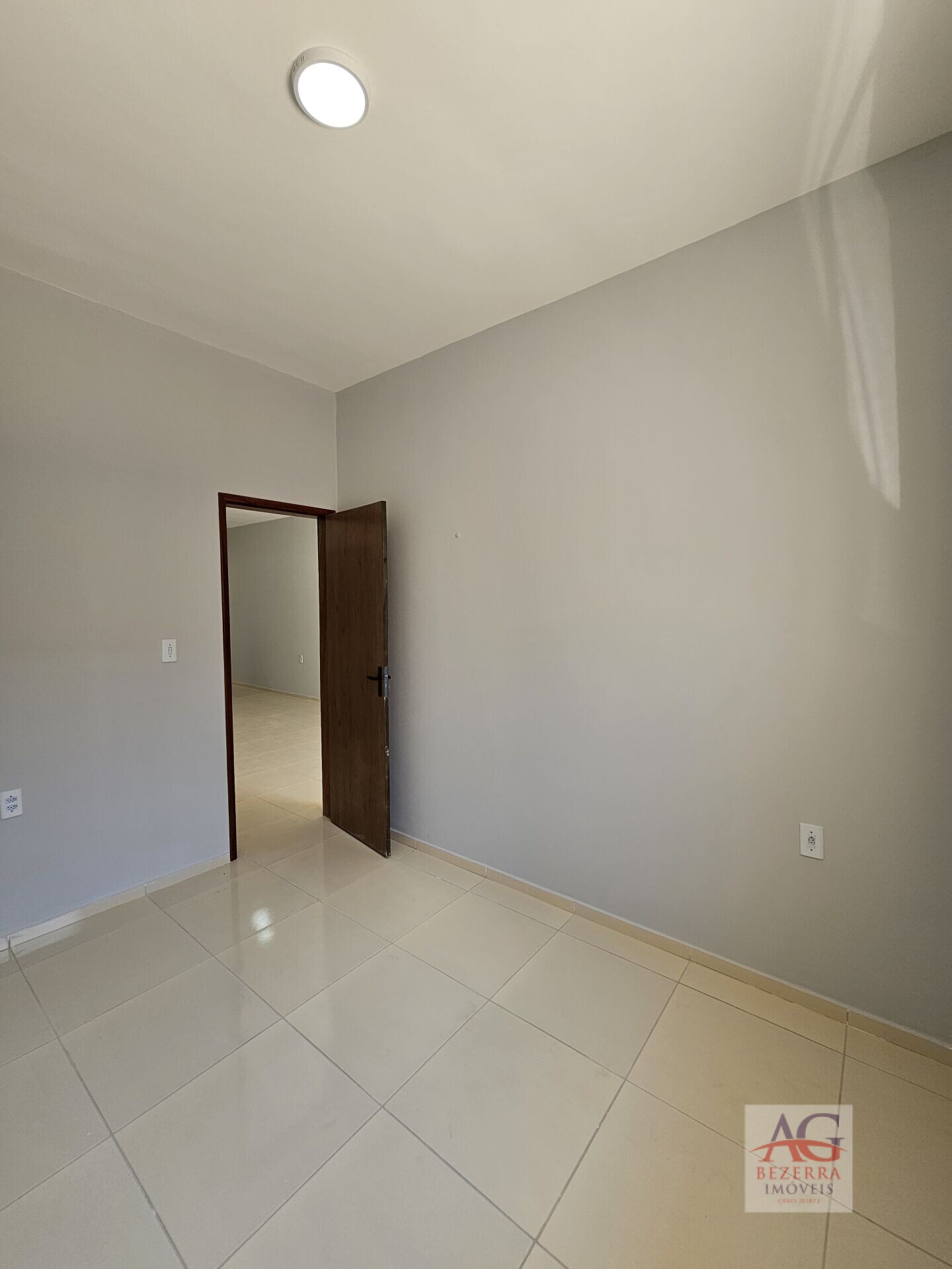 Casa à venda com 3 quartos, 85m² - Foto 7