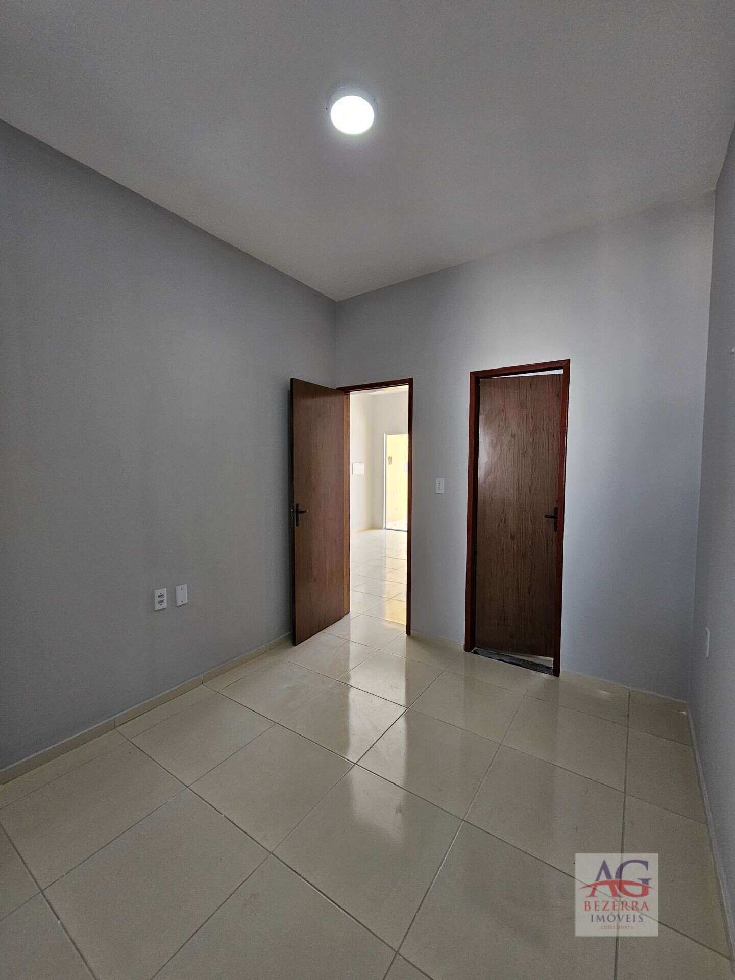 Casa à venda com 3 quartos, 85m² - Foto 9