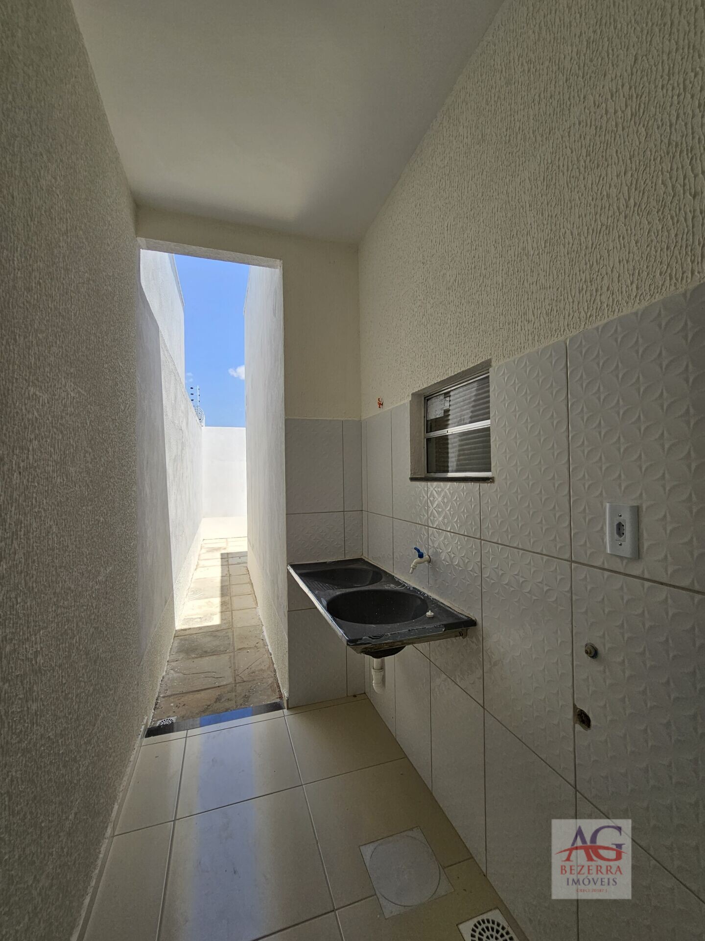 Casa à venda com 3 quartos, 85m² - Foto 18