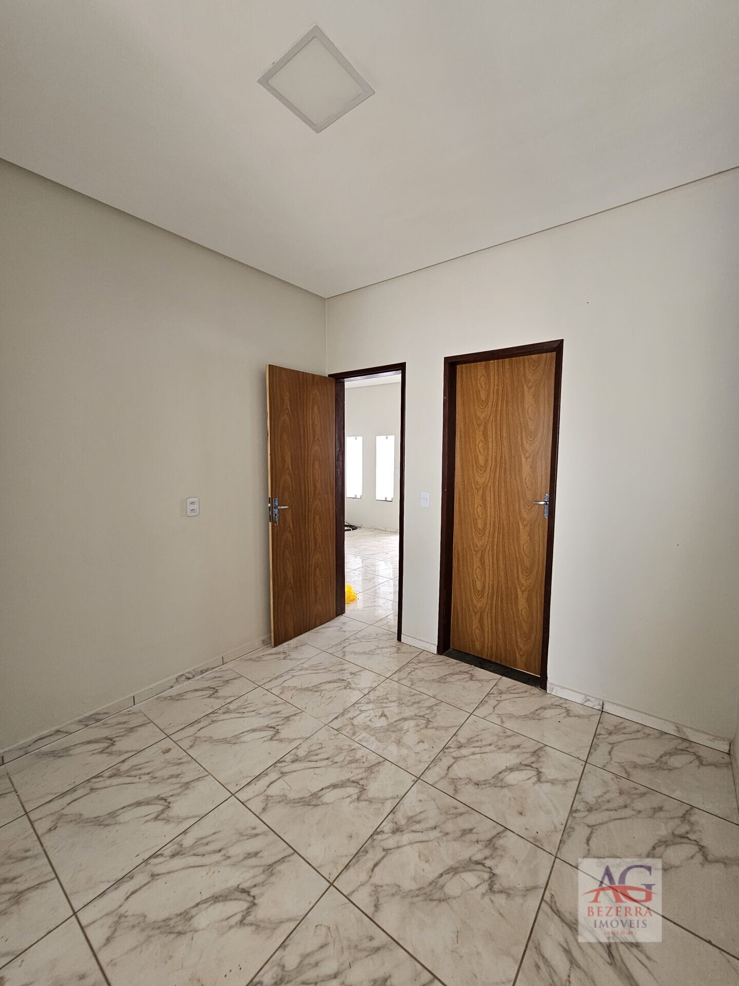 Casa à venda com 3 quartos, 93m² - Foto 13