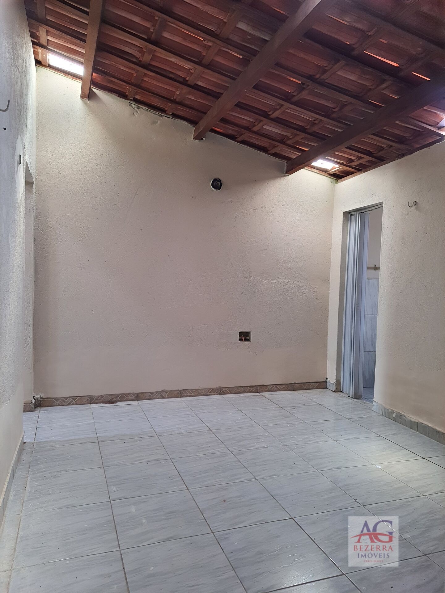 Casa à venda com 2 quartos, 74m² - Foto 18