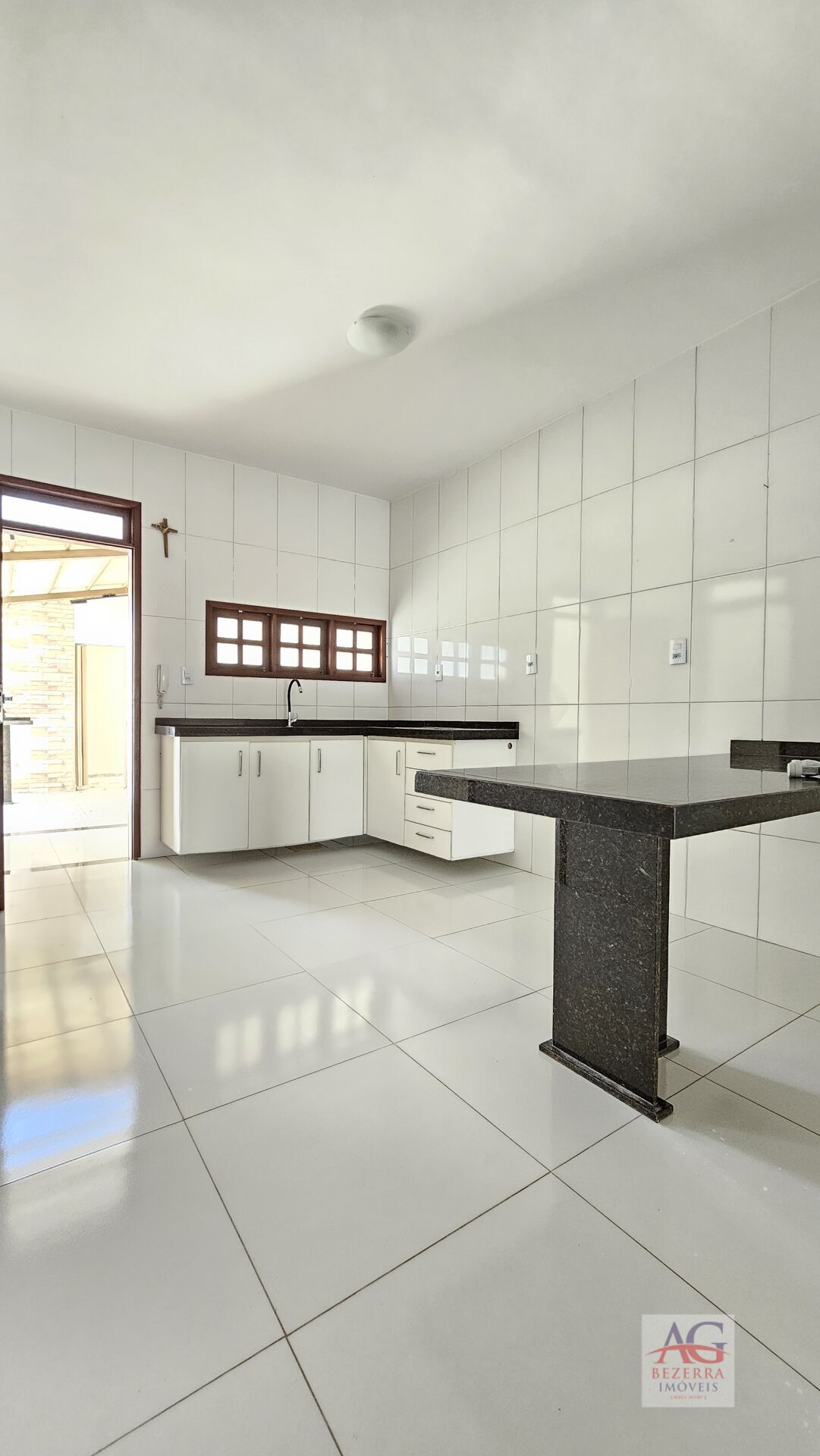 Casa à venda com 3 quartos, 115m² - Foto 14
