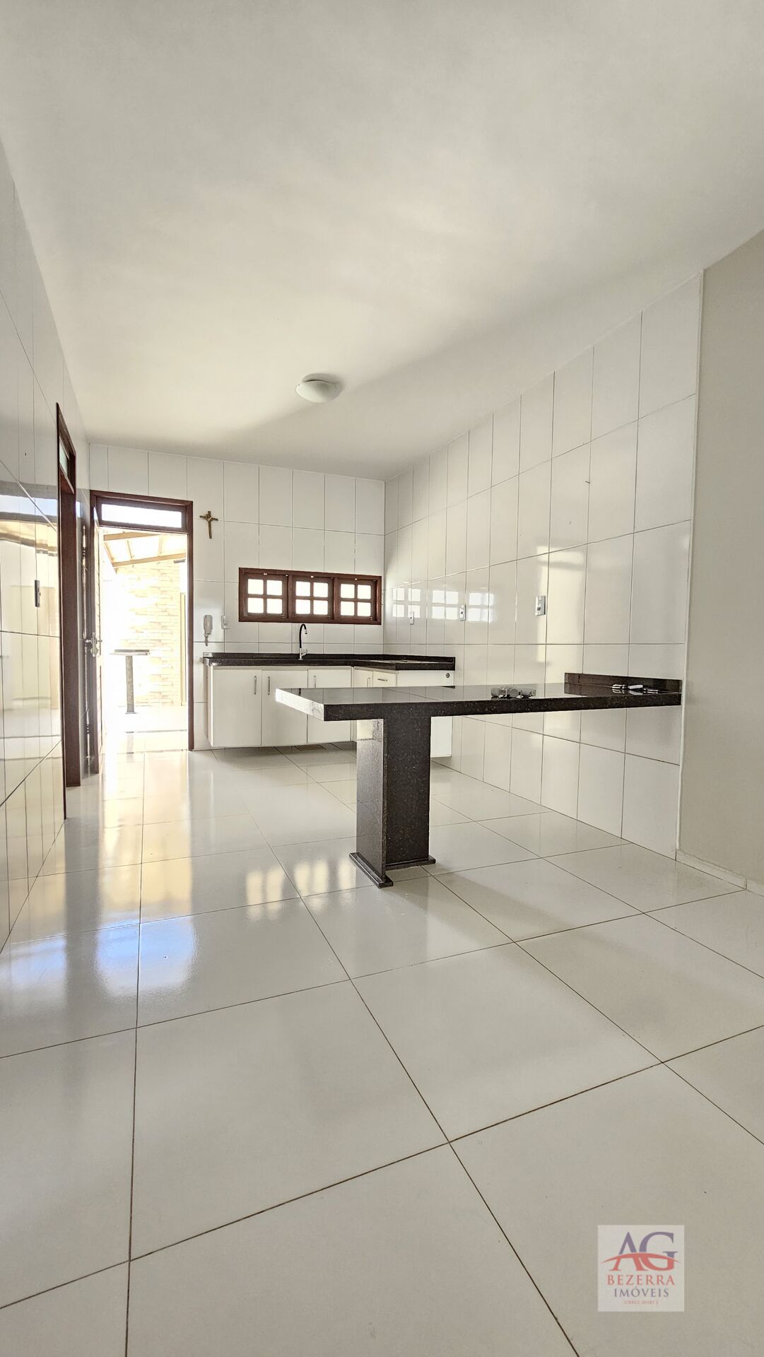 Casa à venda com 3 quartos, 115m² - Foto 11