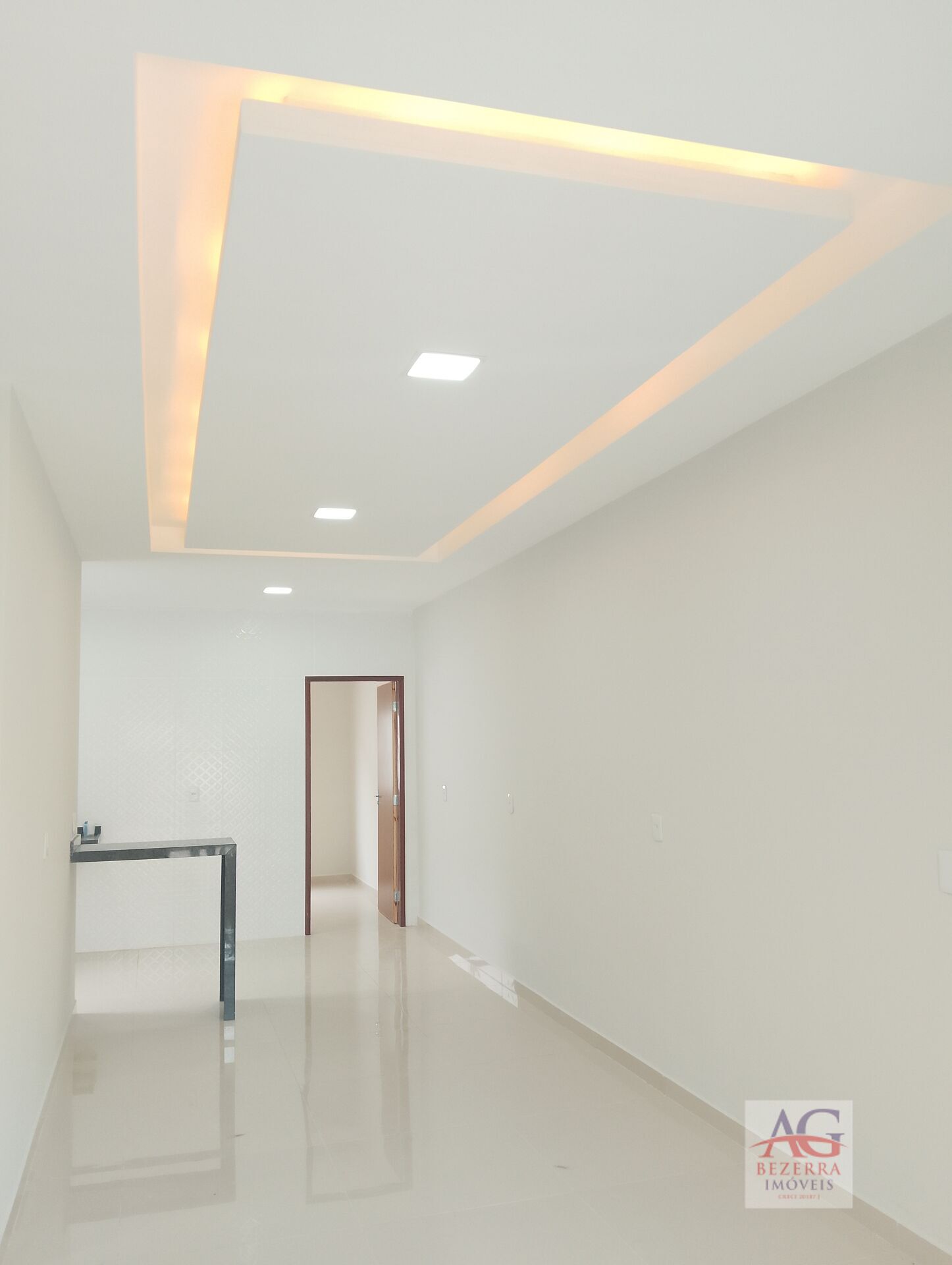 Casa à venda com 3 quartos, 86m² - Foto 4