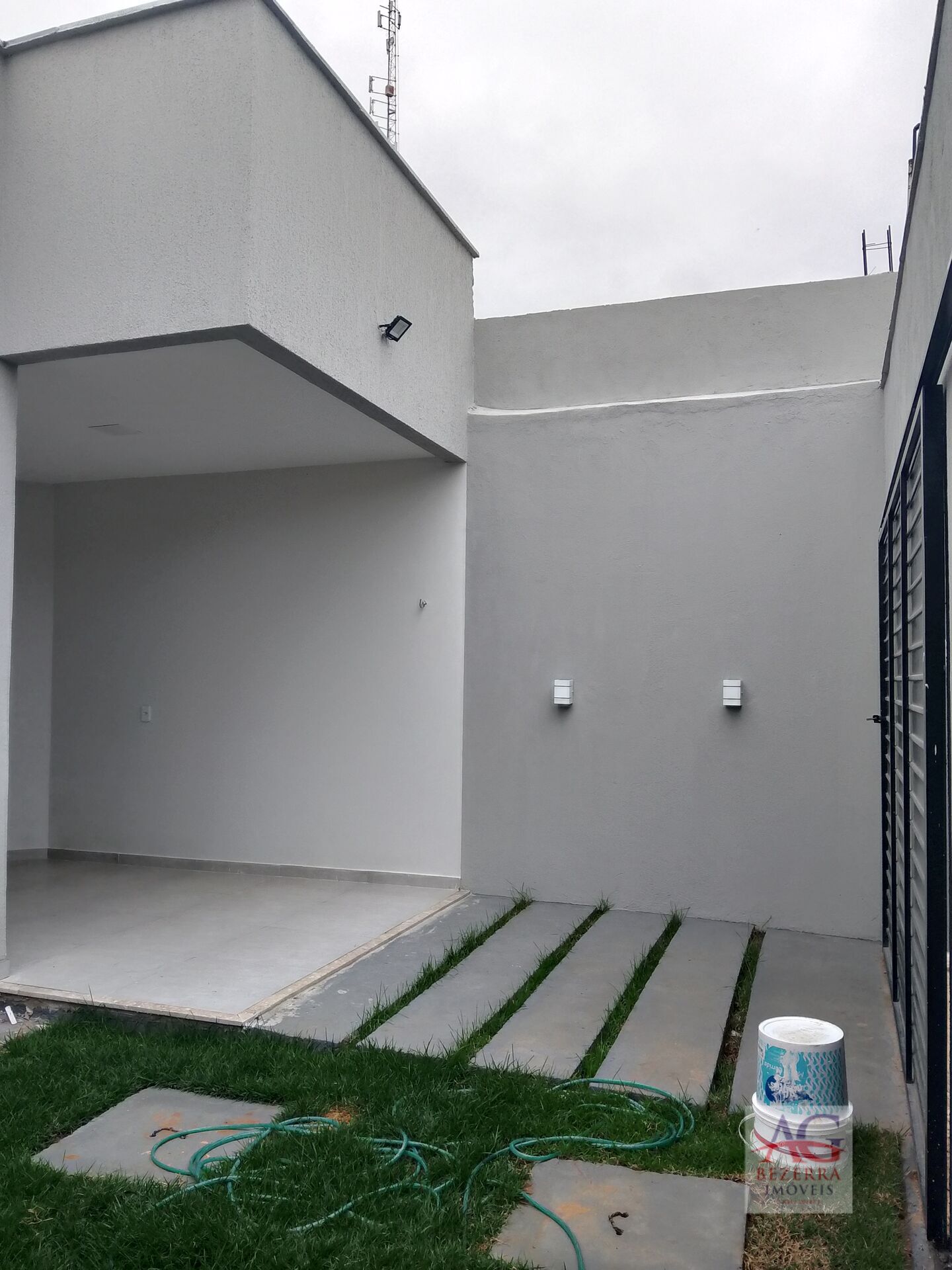Casa à venda com 3 quartos, 86m² - Foto 2