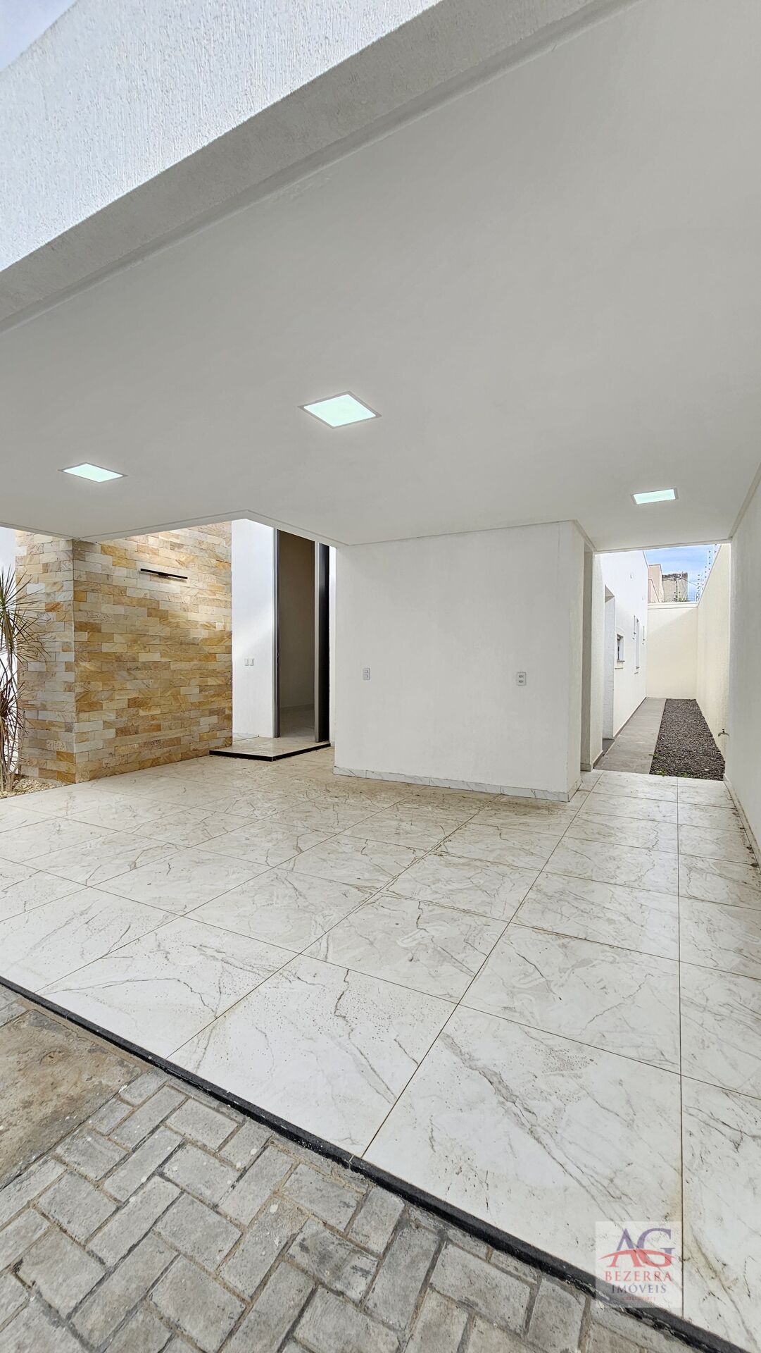 Casa à venda com 3 quartos, 152m² - Foto 2