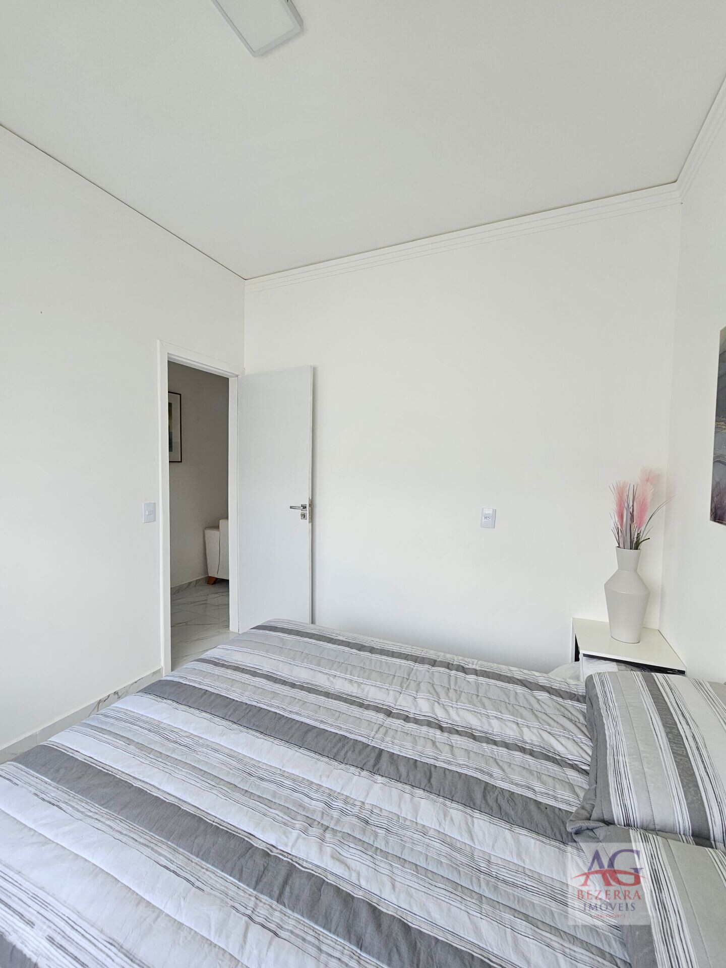 Casa à venda com 3 quartos, 136m² - Foto 12