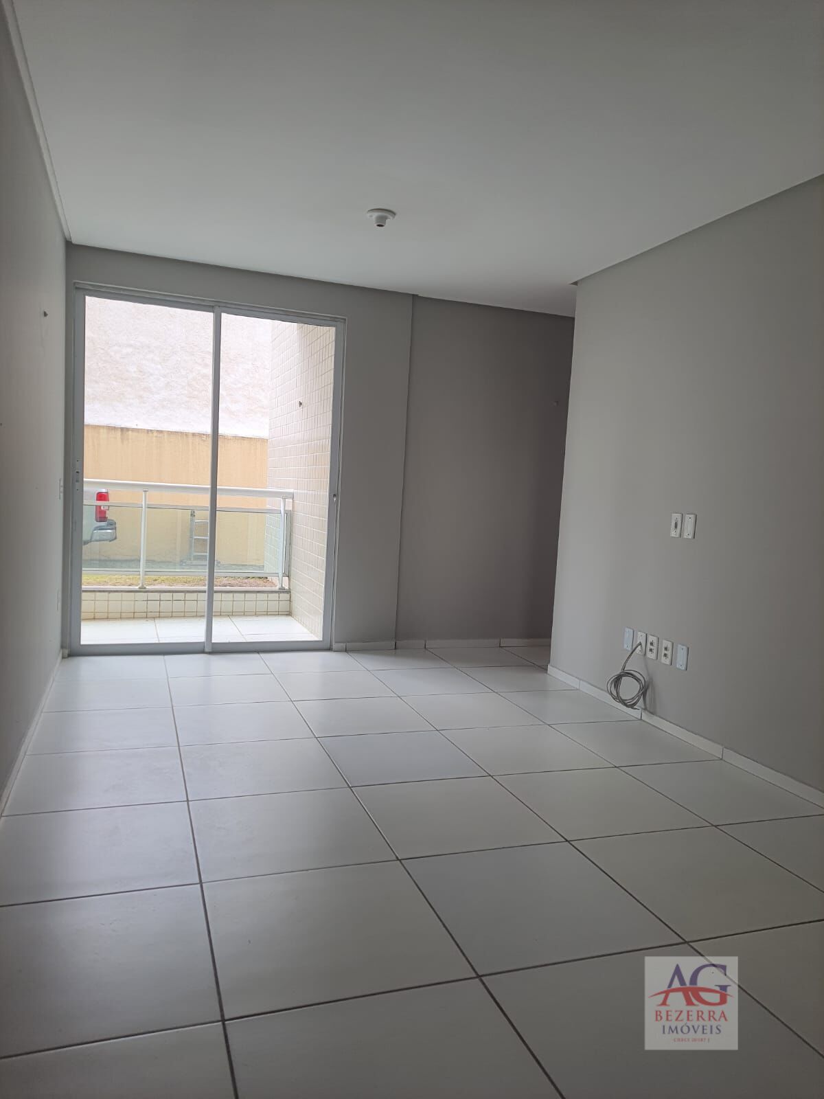 Apartamento à venda com 3 quartos, 69m² - Foto 2