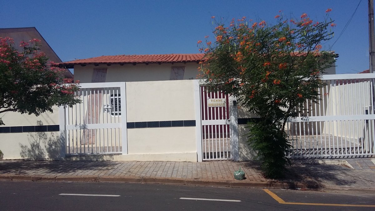 Casa à venda com 3 quartos, 360m² - Foto 2