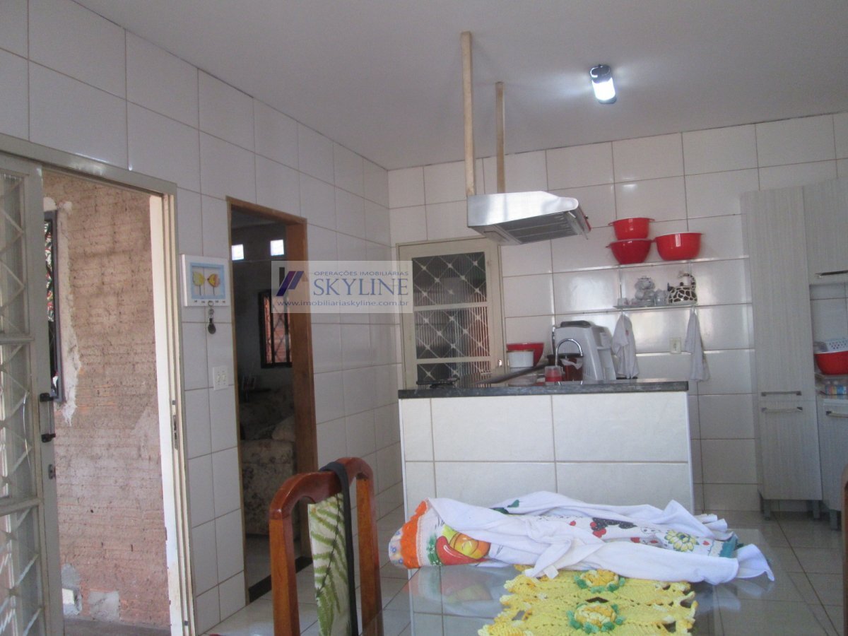 Casa à venda com 2 quartos, 90m² - Foto 13