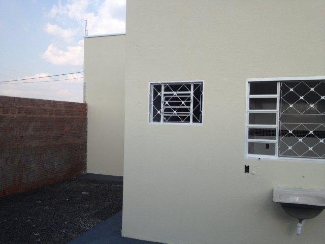 Casa à venda com 2 quartos, 200m² - Foto 14