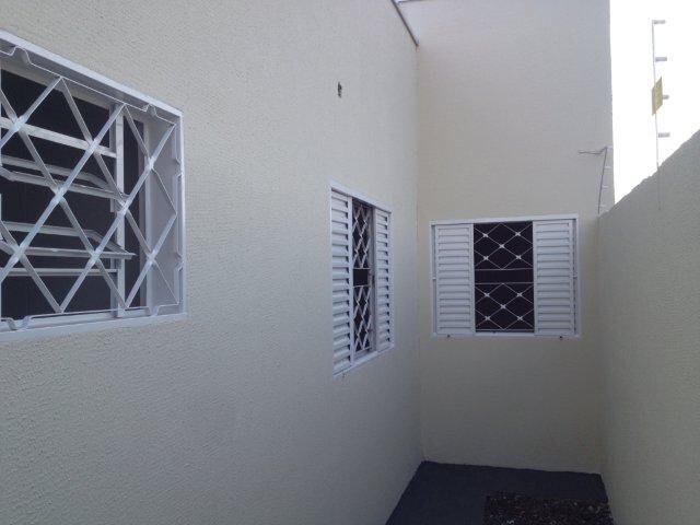 Casa à venda com 2 quartos, 200m² - Foto 18