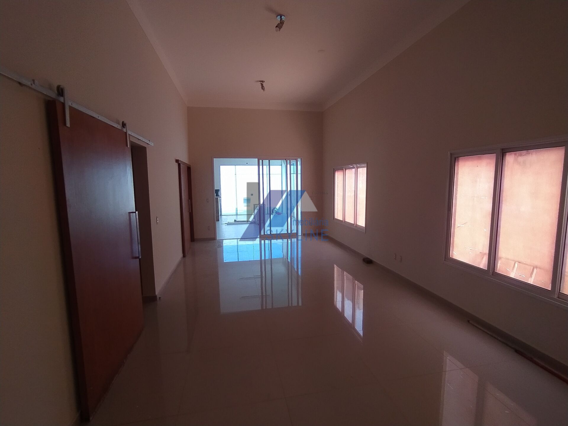 Casa para alugar com 3 quartos, 200m² - Foto 5