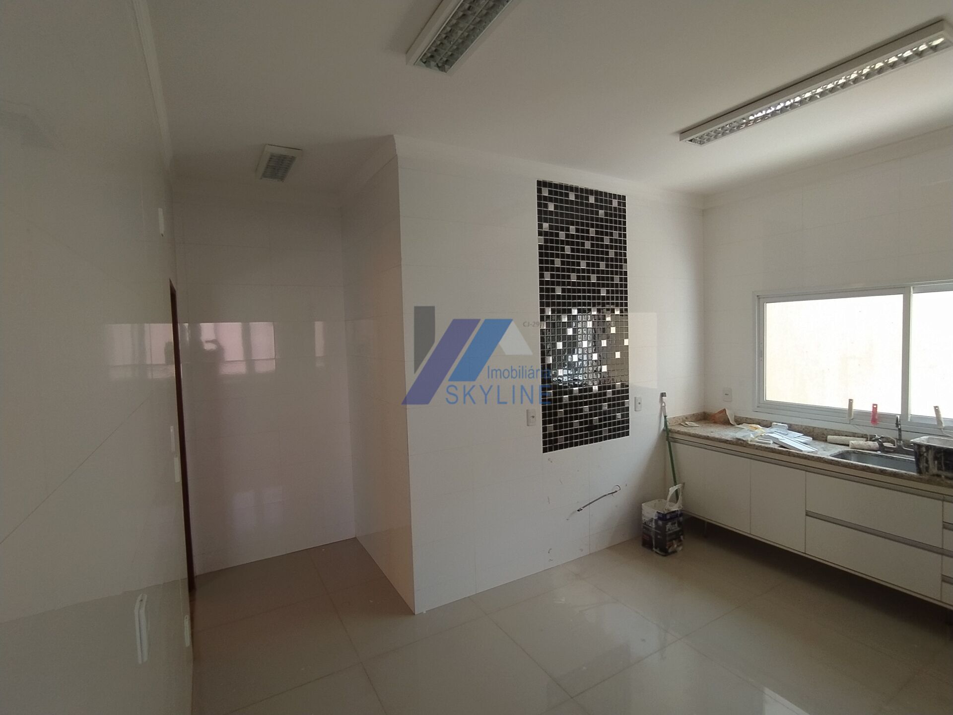 Casa para alugar com 3 quartos, 200m² - Foto 10