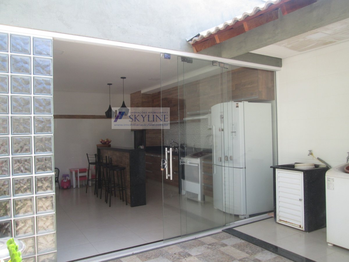 Casa à venda com 2 quartos, 218m² - Foto 5