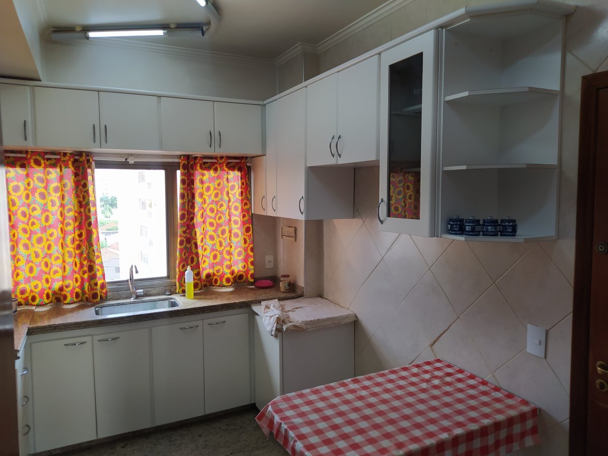 Apartamento à venda com 3 quartos, 130m² - Foto 11