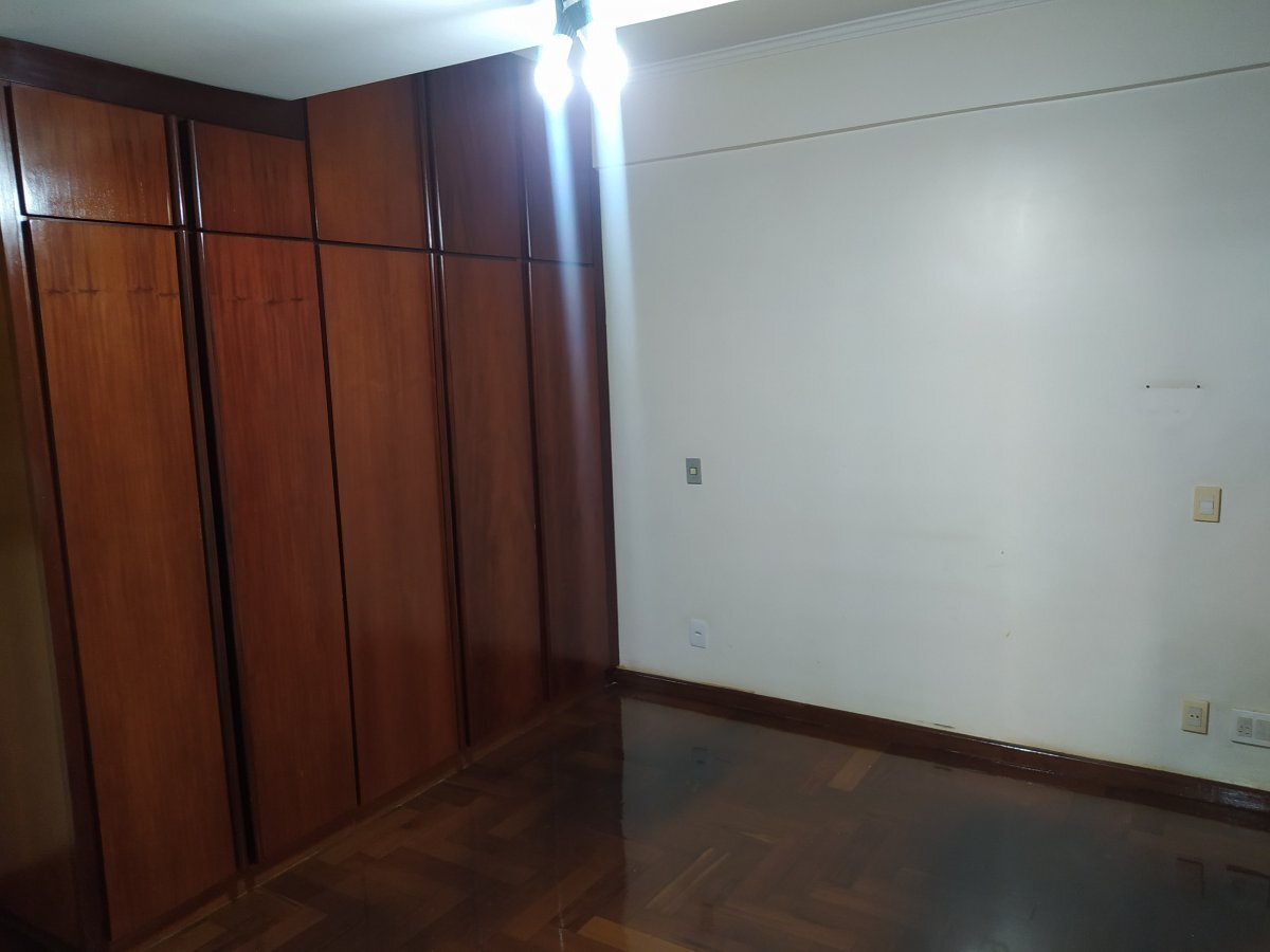 Apartamento à venda com 3 quartos, 130m² - Foto 19