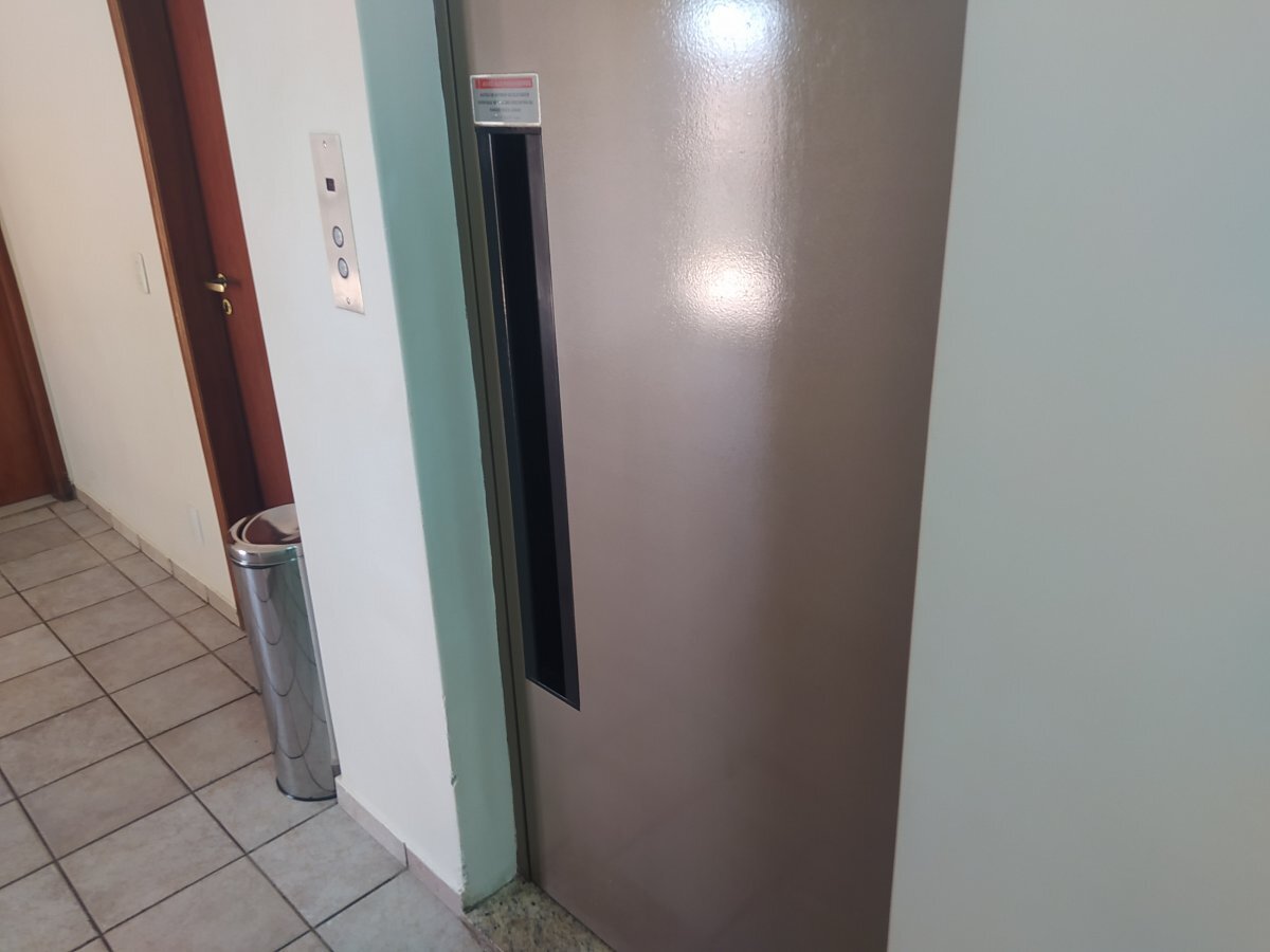 Apartamento à venda com 3 quartos, 130m² - Foto 6