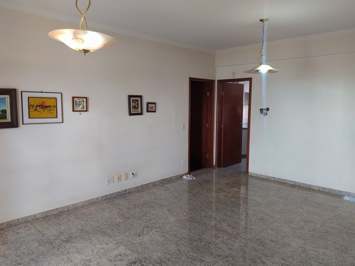 Apartamento à venda com 3 quartos, 130m² - Foto 7