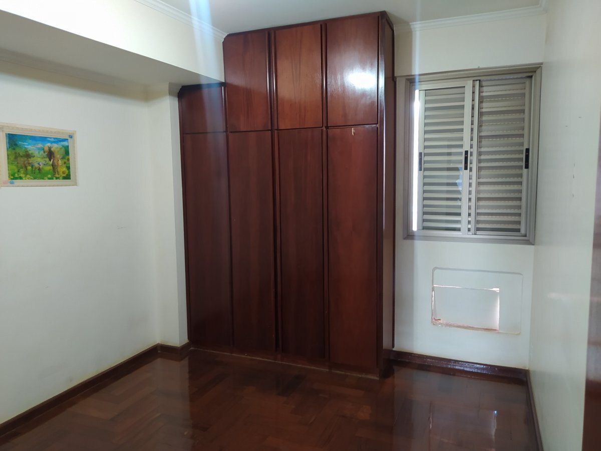 Apartamento à venda com 3 quartos, 130m² - Foto 15